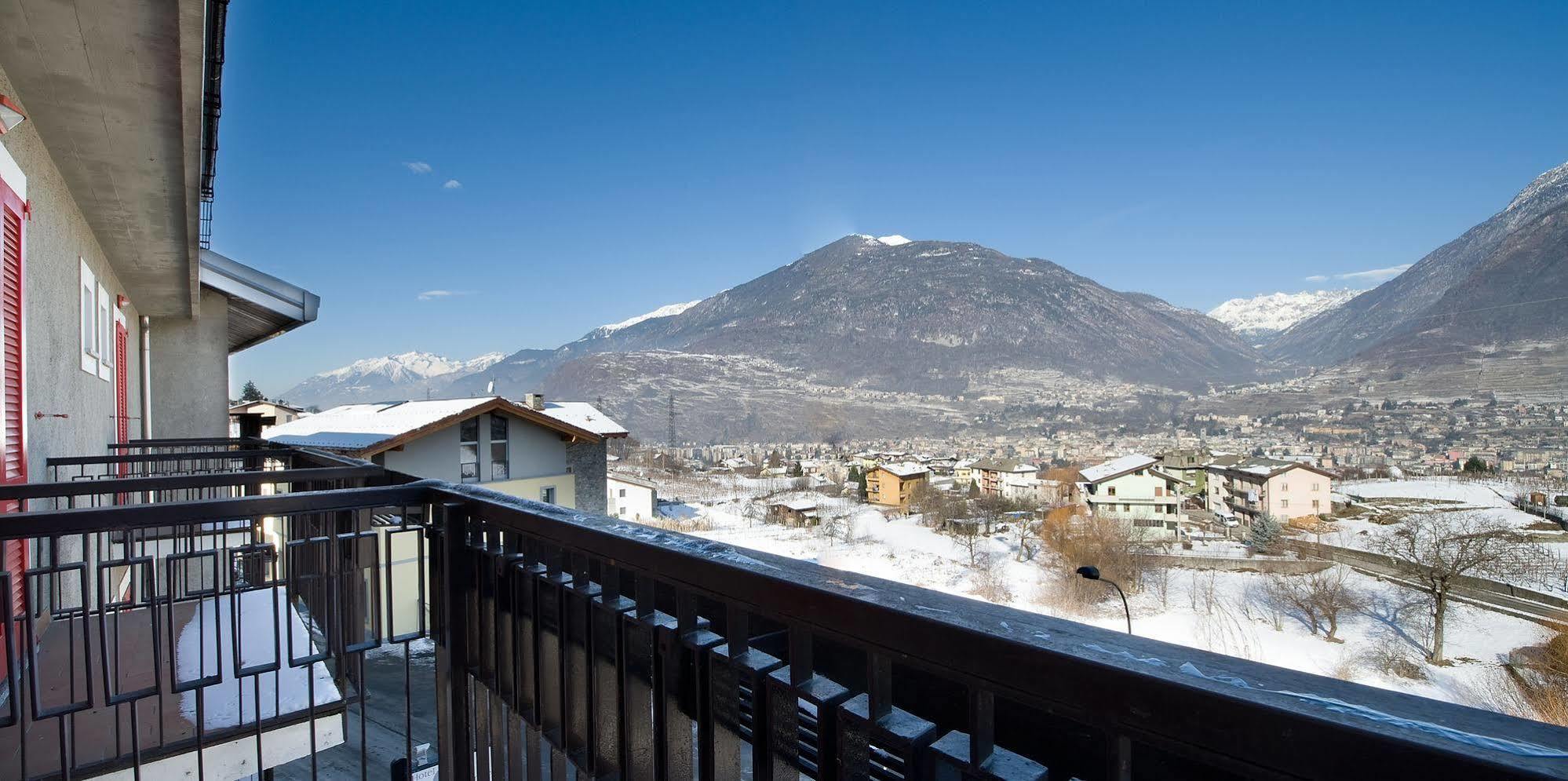 Hotel Campelli Sondrio Exteriér fotografie